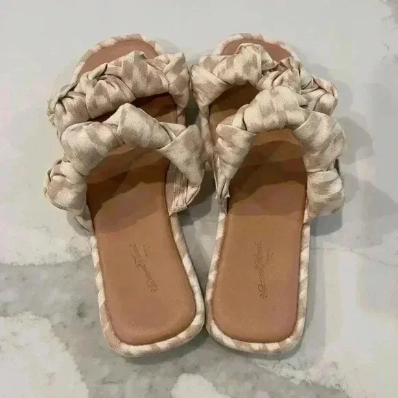 Universal Thread Meg Knotted Slide Sandals Almond Brown Women’s Size 6 - Picture 4 of 6